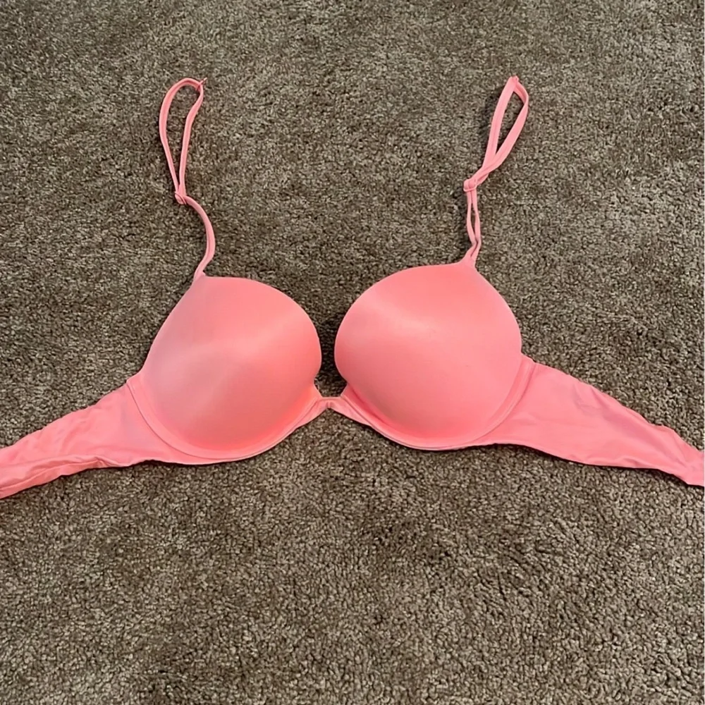 VICTORIA SECRET bras - Picture 4 of 6